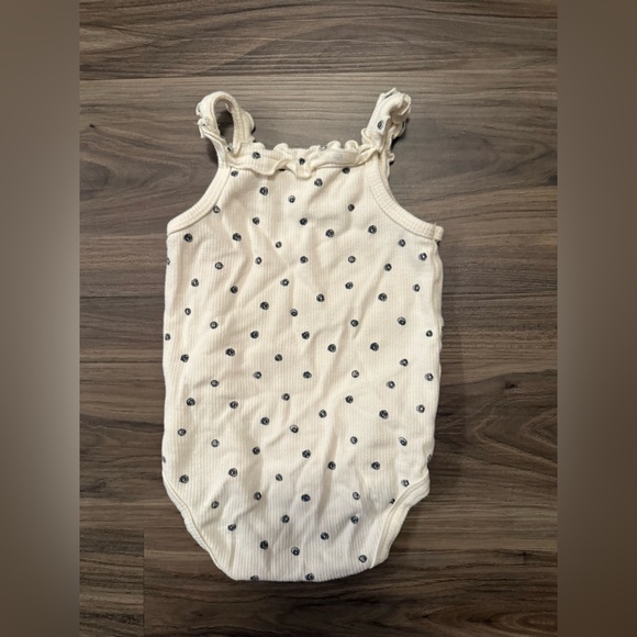 Willow + Whimsy Cream Baby Onesie with Black Dots size 12M - Picture 1 of 4